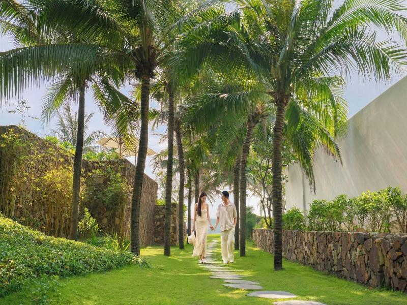 Jw Marriott Cam Ranh Bay Resort & Spa image