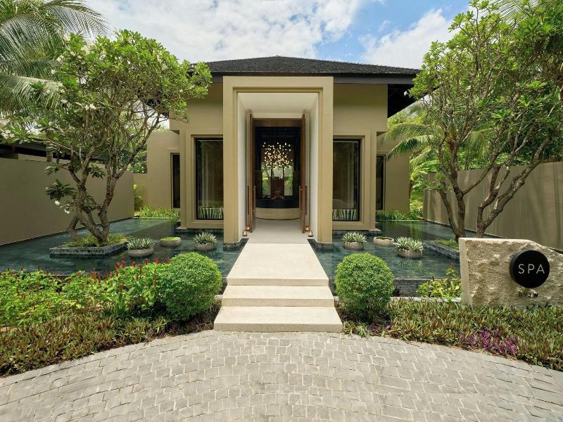 Jw Marriott Cam Ranh Bay Resort & Spa image