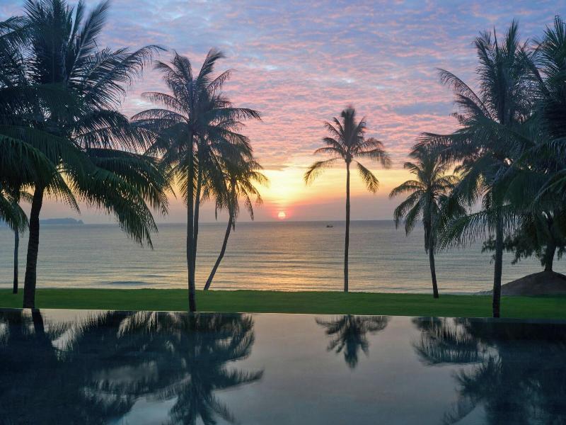 Jw Marriott Cam Ranh Bay Resort & Spa image