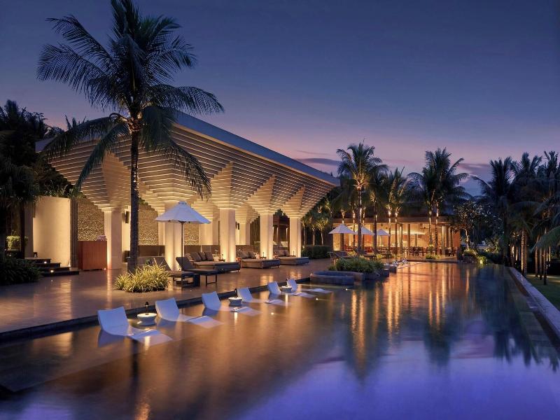 Jw Marriott Cam Ranh Bay Resort & Spa image