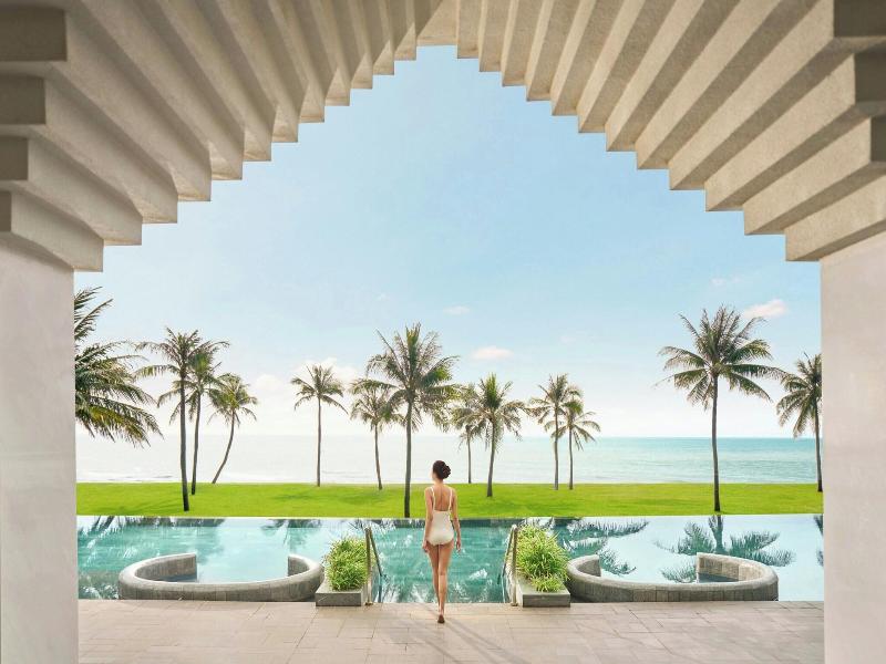 Jw Marriott Cam Ranh Bay Resort & Spa image