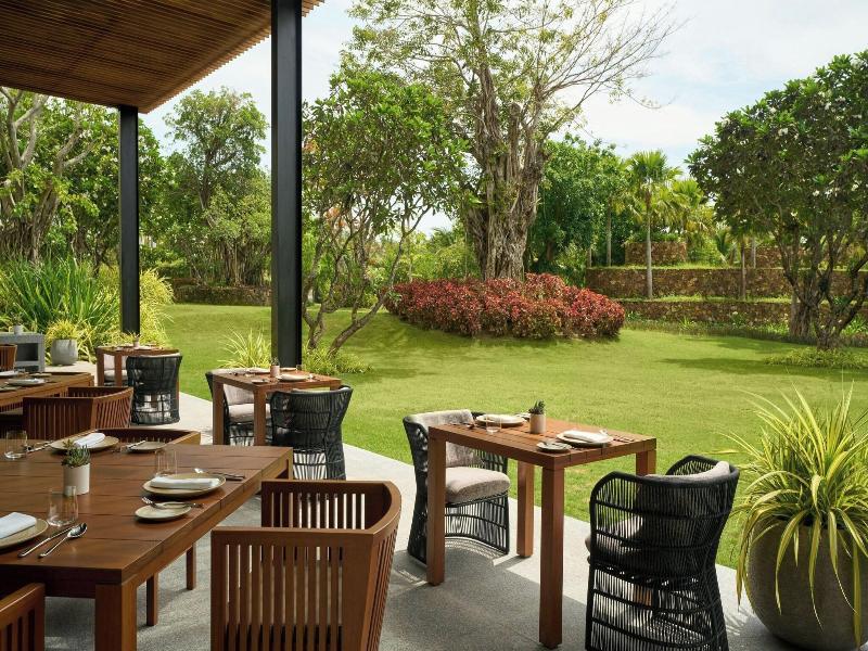Jw Marriott Cam Ranh Bay Resort & Spa image