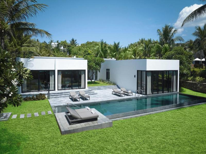 Jw Marriott Cam Ranh Bay Resort & Spa image