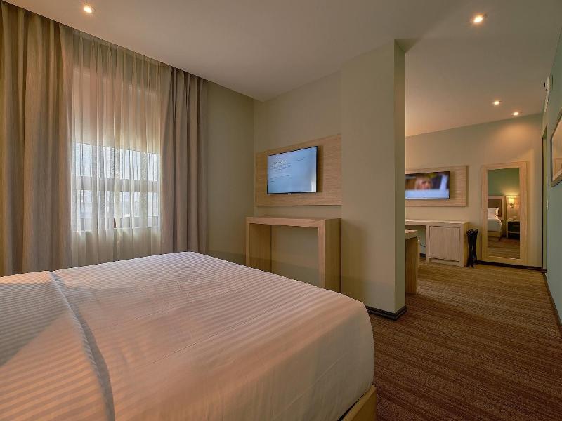Wyndham Garden Saltillo image