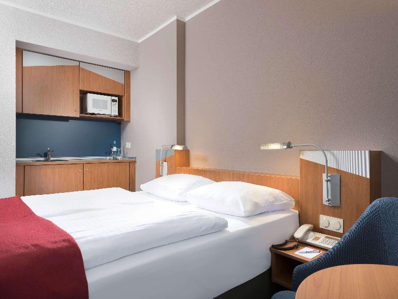 Ramada by Wyndham Hannover image