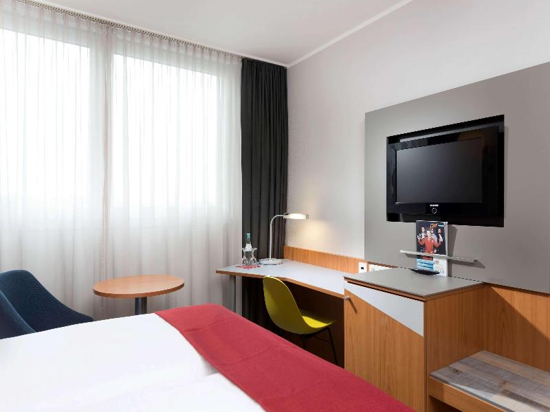 Ramada by Wyndham Hannover image