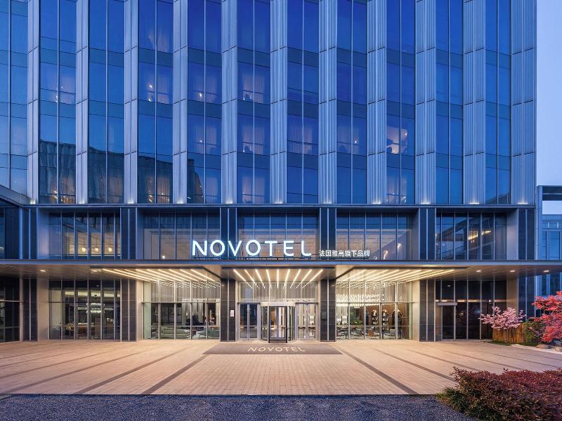 Novotel Shanghai Baoshan Jiusi image