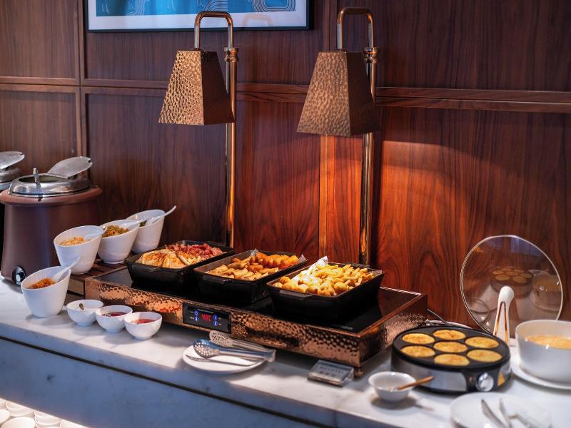 Novotel Shanghai Baoshan Jiusi image