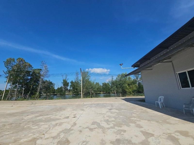 Suvarn Gleaw Thong Resort image