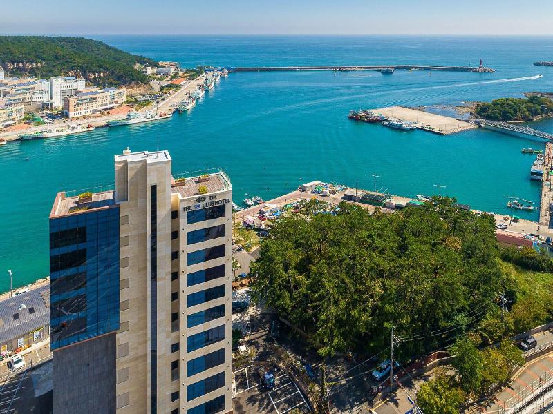 Hotel The Club Yeonhwari image