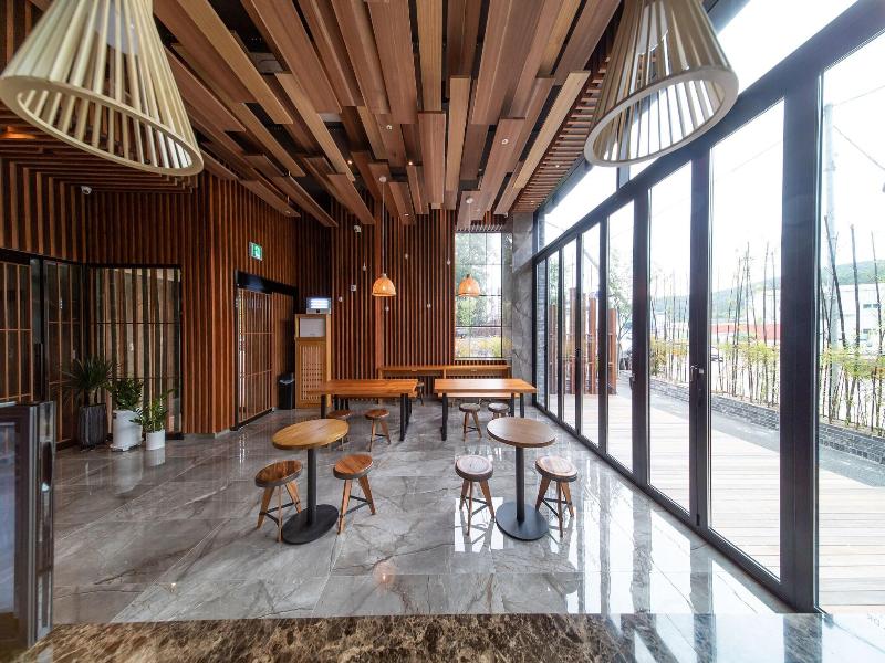 Hotel The Club Yeonhwari image
