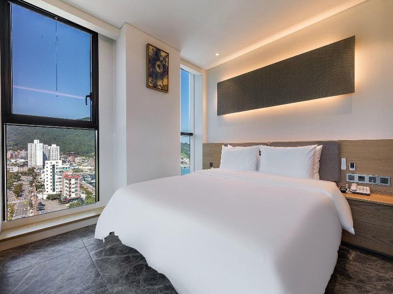 Hotel The Club Yeonhwari image