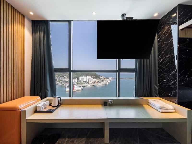 Hotel The Club Yeonhwari image