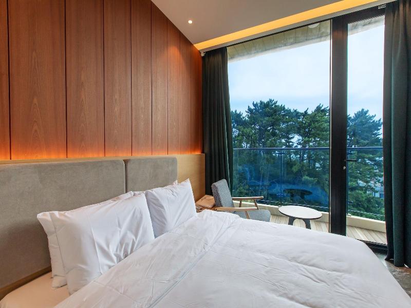 Hotel The Club Yeonhwari image