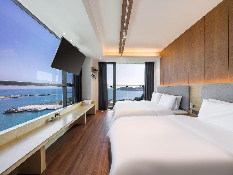 Hotel The Club Yeonhwari image