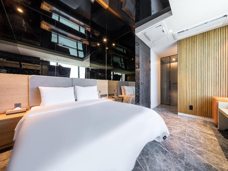 Hotel The Club Yeonhwari image