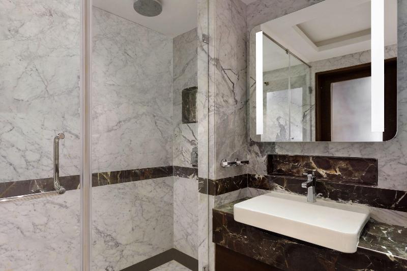 Le Royal Meridien image