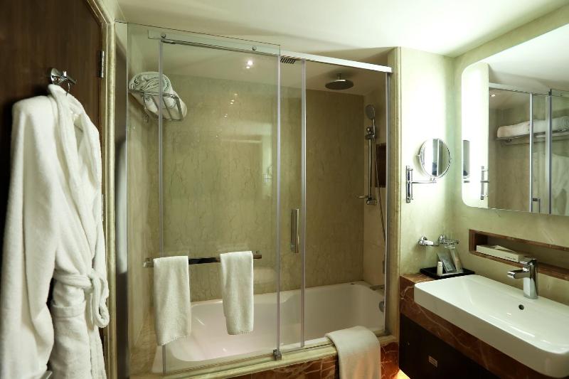 Le Royal Meridien image