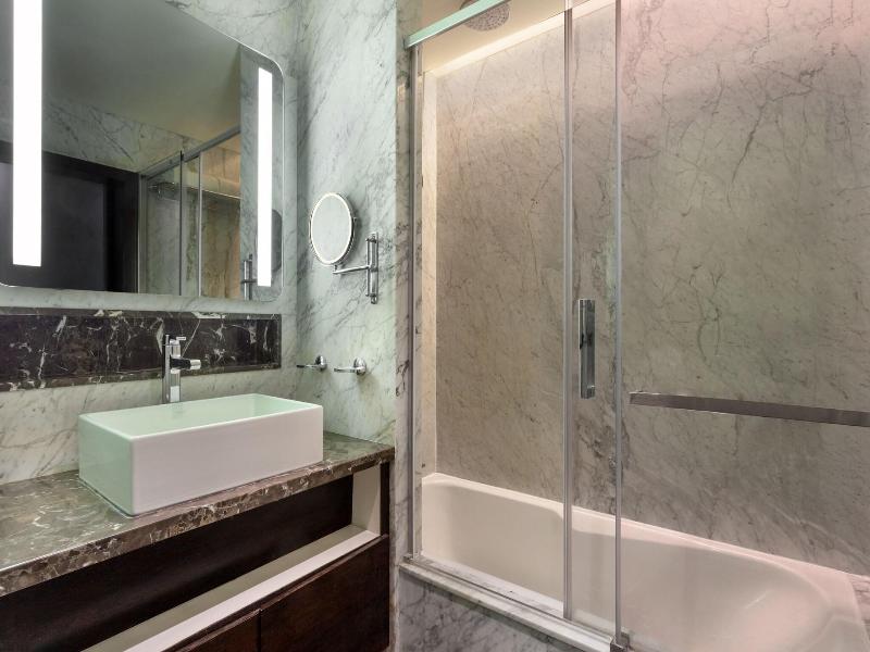 Le Royal Meridien image