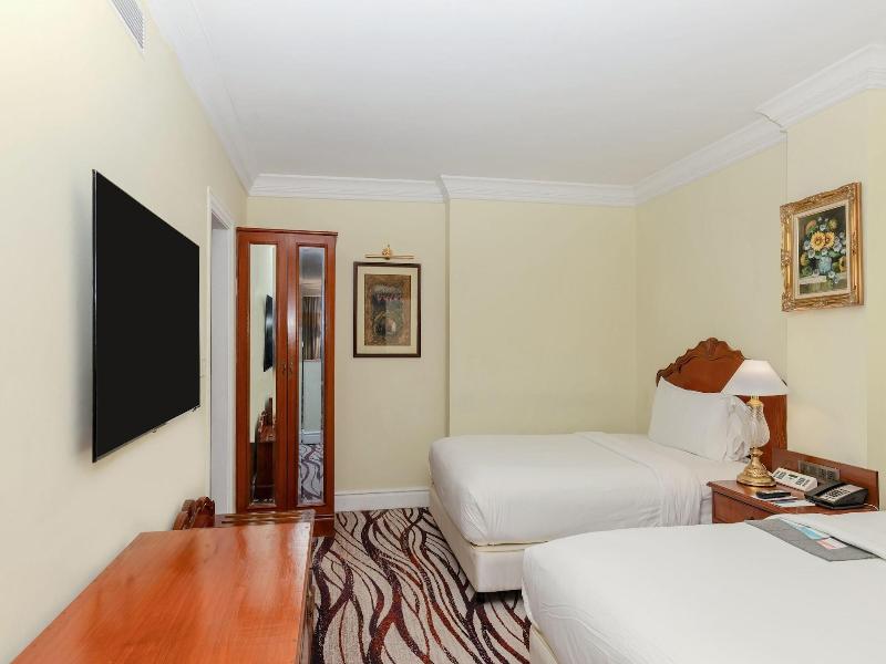 Le Royal Meridien image
