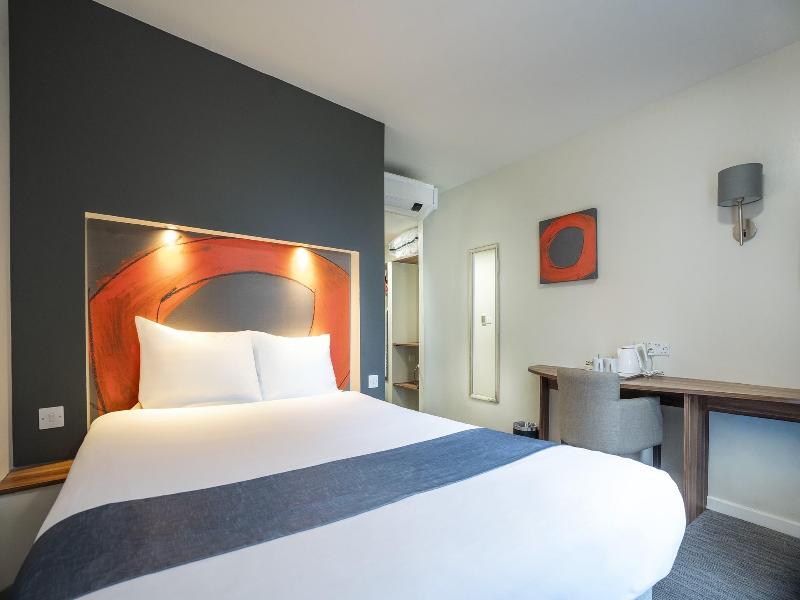 Ramada London Stansted Airport image