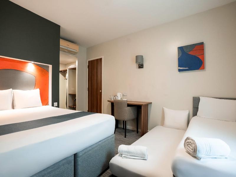 Ramada London Stansted Airport image