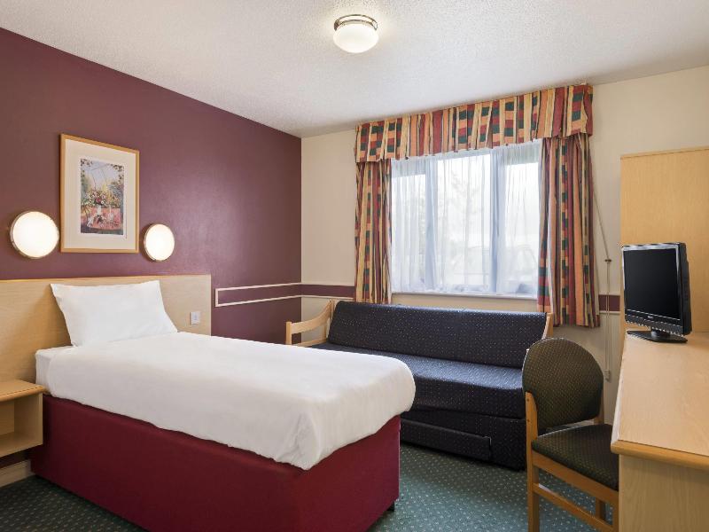 Days Inn Sheffield M1 image