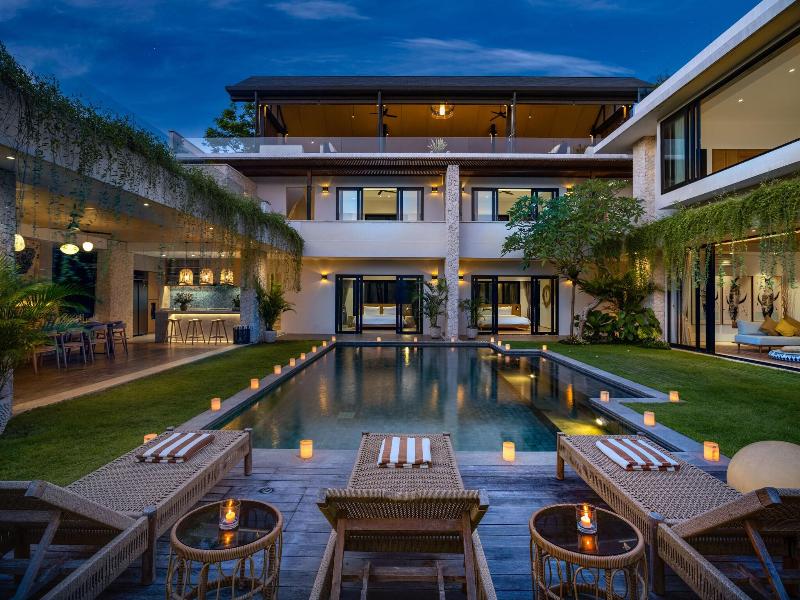 Pantai Indah Villas