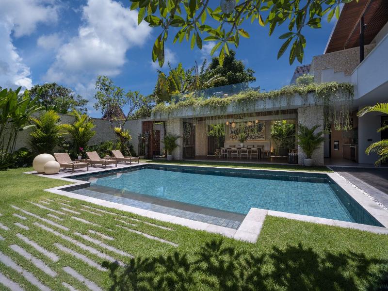 Pantai Indah Villas image