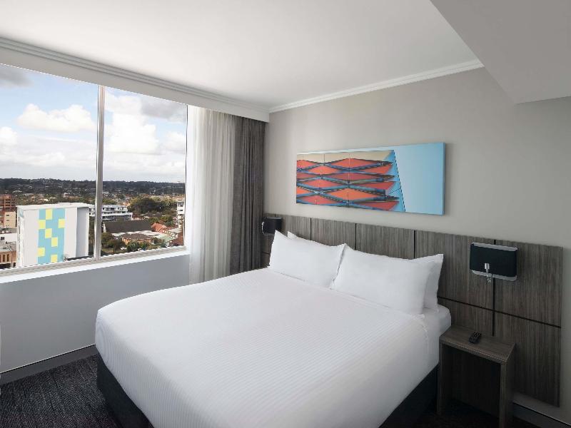 Mercure Bankstown image