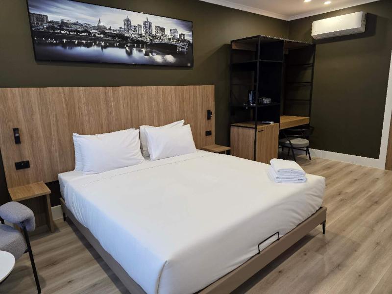 Park Inn by Radisson Melbourne Carlton  image