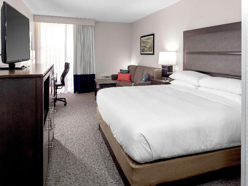 Doubletree Hotel Palm Beach Gardens image