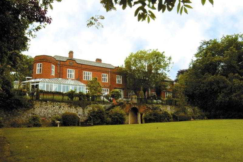 THE SOUTHCREST MANOR HOTEL