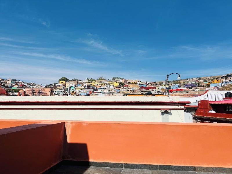 Suites Del Jardín Principal image
