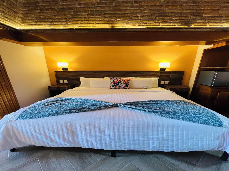 Suites Del Jardín Principal image