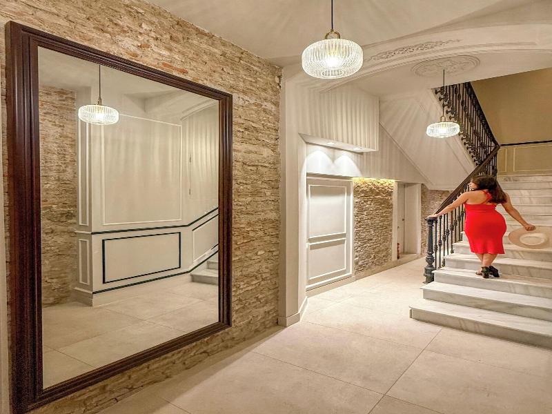 Coeo Santa Maria Signature Apartments image