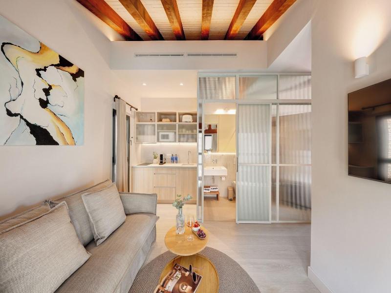 Coeo Santa Maria Signature Apartments image