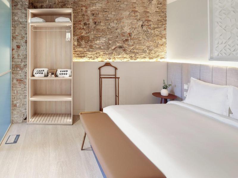 Coeo Santa Maria Signature Apartments image