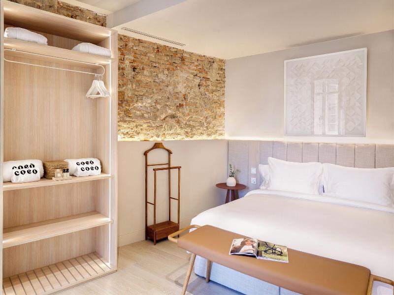 Coeo Santa Maria Signature Apartments image