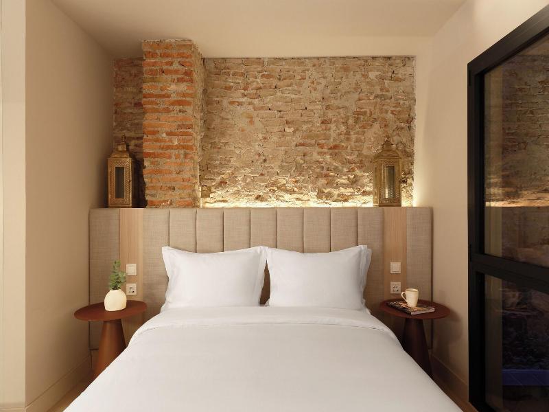 Coeo Santa Maria Signature Apartments image