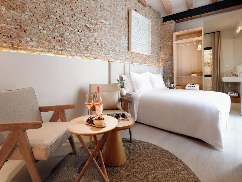 Coeo Santa Maria Signature Apartments image