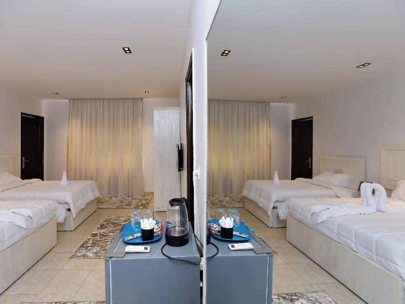 Pyramids Land Hotel image