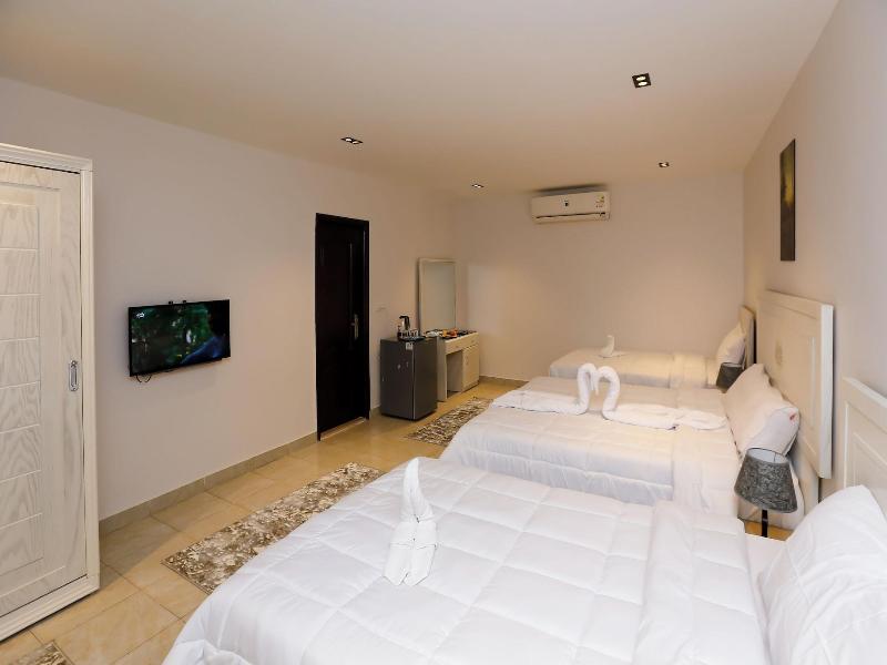 Pyramids Land Hotel image