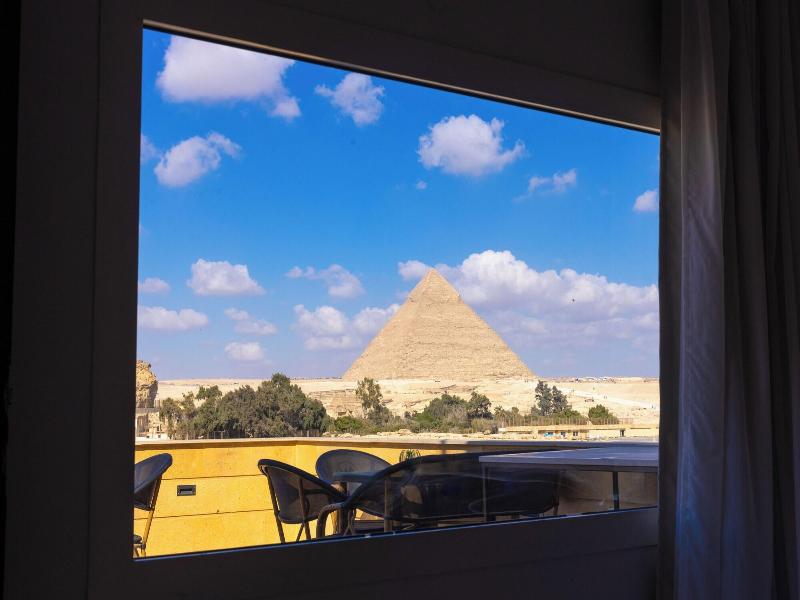 Pyramids Land Hotel image
