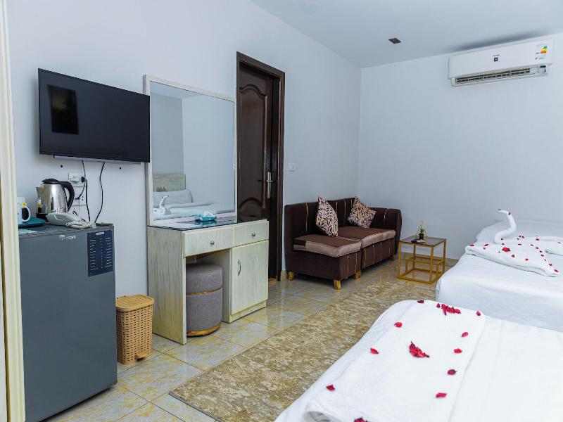 Pyramids Land Hotel image