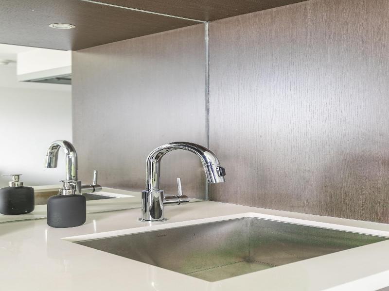 Charming Yorkville Condos — photo 25