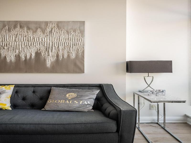 Charming Yorkville Condos — photo 49