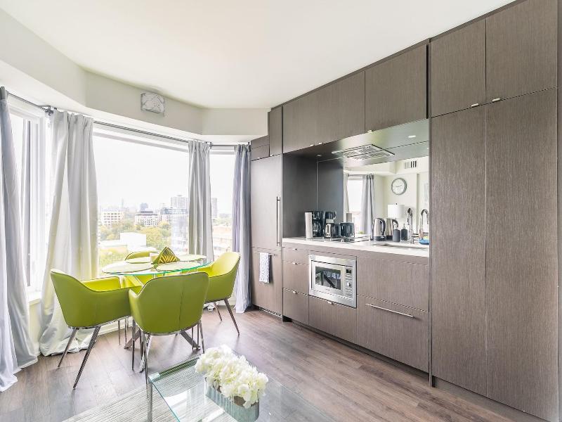 Charming Yorkville Condos — photo 46