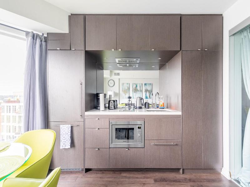 Charming Yorkville Condos — photo 45