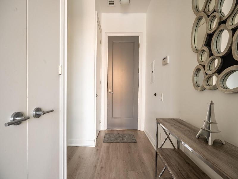 Charming Yorkville Condos — photo 43